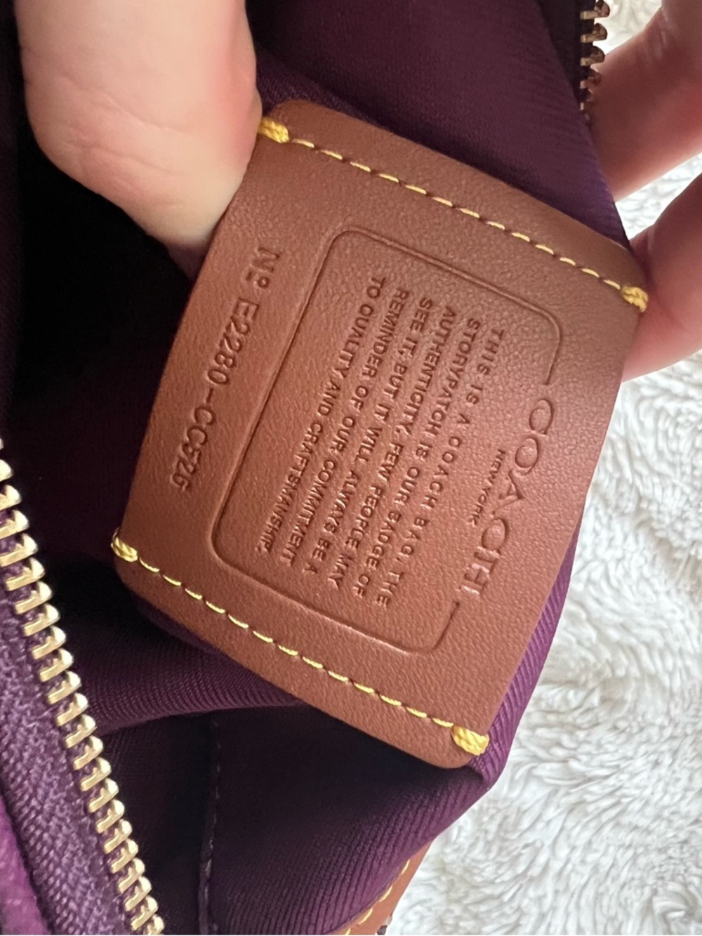 Coach Kitt Messenger Crossbody in Crossgrain Leather - Picture 4 of 4